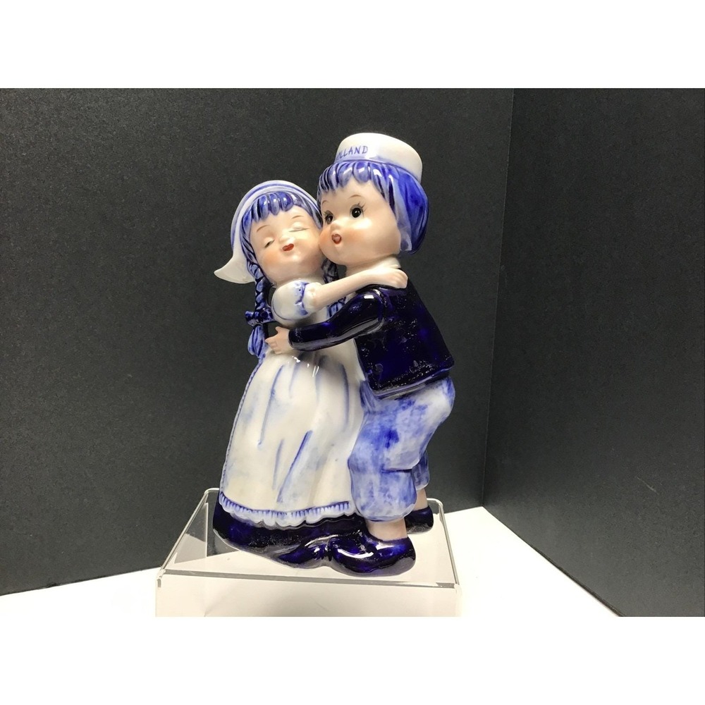 Delft Blue Hugging Couple Hand Painted Figurine Vintage Holland Collectible 7"